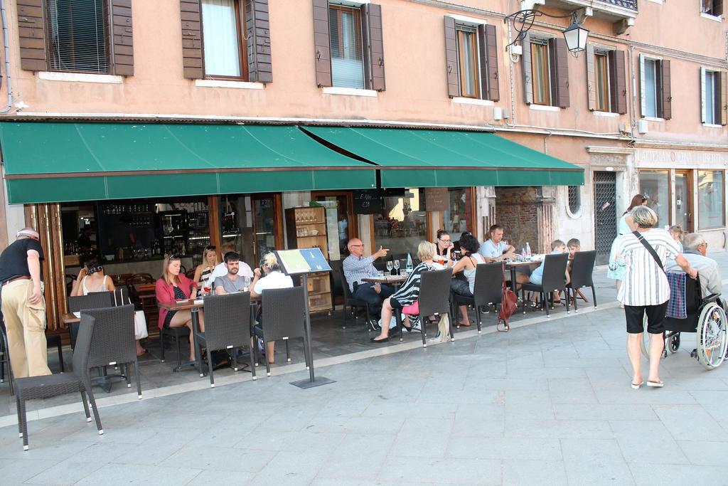 Appartamento Calle Dei Preti Veneţia Exterior foto