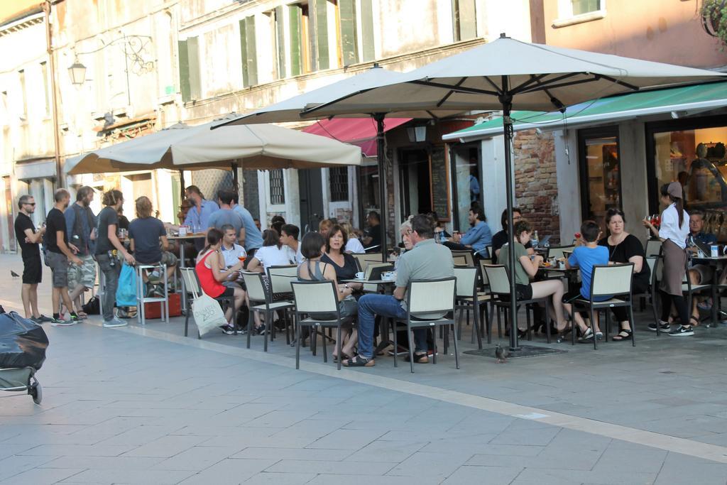 Appartamento Calle Dei Preti Veneţia Exterior foto
