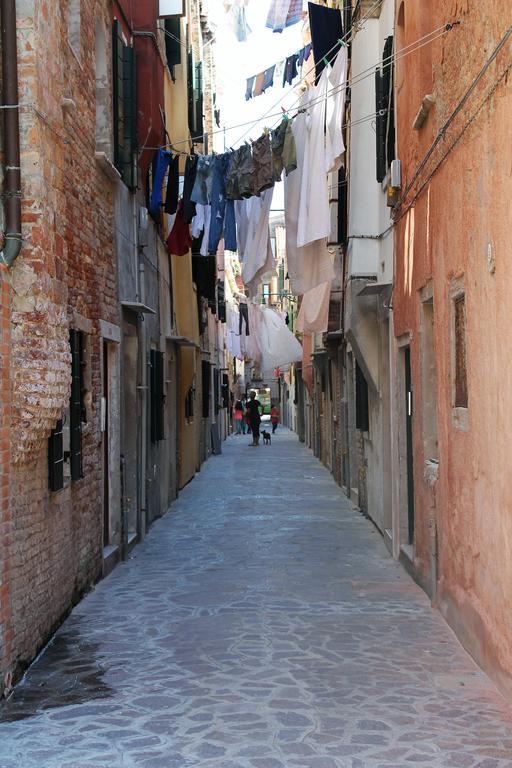 Appartamento Calle Dei Preti Veneţia Exterior foto